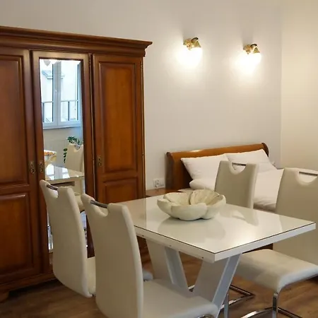 Apartment Pod Katedra *