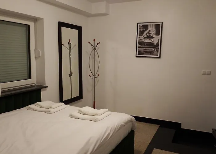 Pod Katedra Lägenhet